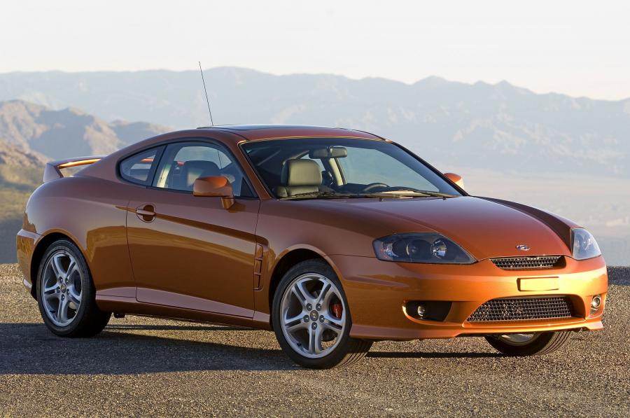  Hyundai Coupe 2004 года  (фото 15 из 20)